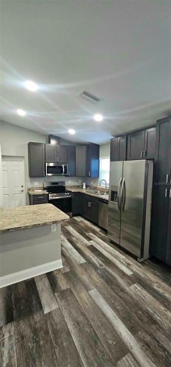 For Sale: $269,900 (3 beds, 2 baths, 1291 Square Feet)