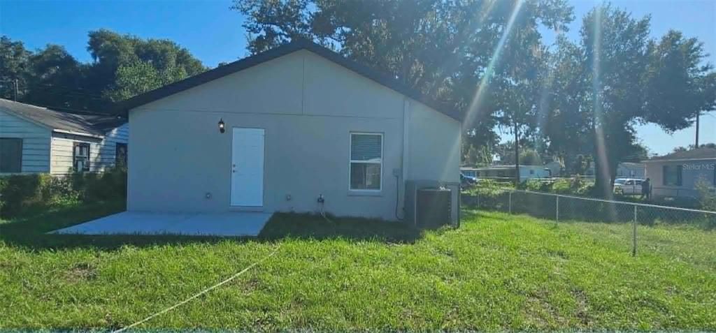 For Sale: $269,900 (3 beds, 2 baths, 1291 Square Feet)