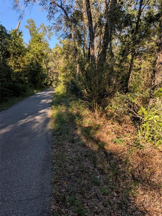 На продажу: $49,900 (1.49 acres)