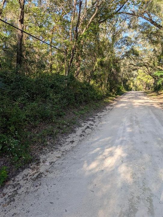 На продажу: $49,900 (1.49 acres)