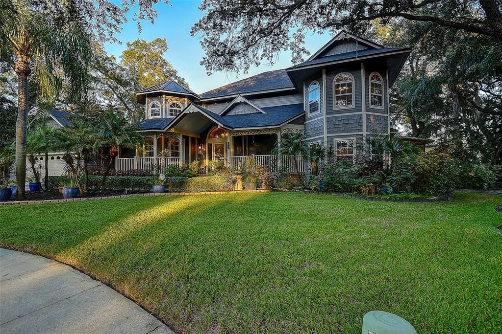 For Sale: $1,225,000 (5 beds, 5 baths, 4324 Square Feet)