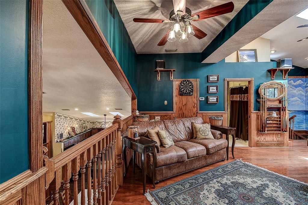 For Sale: $1,225,000 (5 beds, 5 baths, 4324 Square Feet)