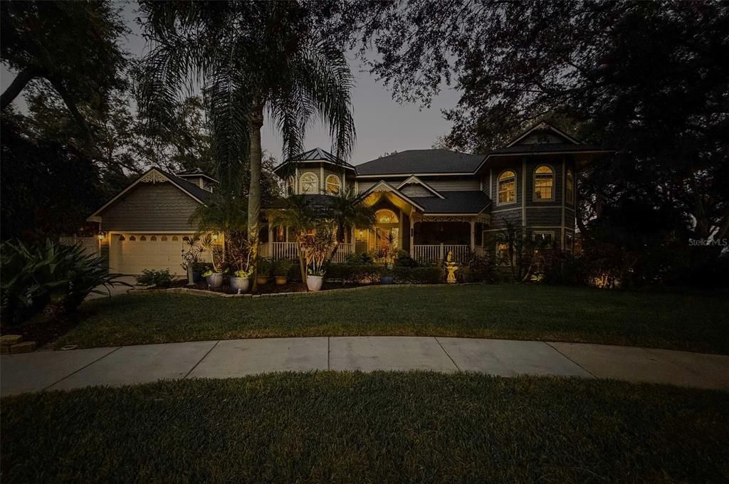 For Sale: $1,225,000 (5 beds, 5 baths, 4324 Square Feet)