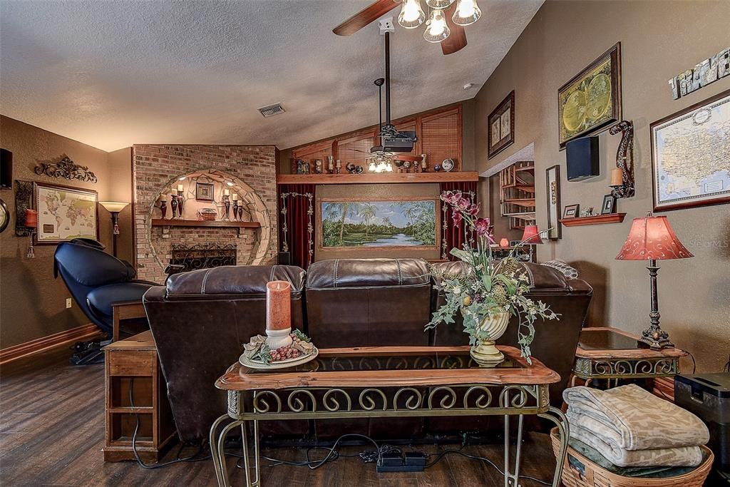 For Sale: $1,225,000 (5 beds, 5 baths, 4324 Square Feet)