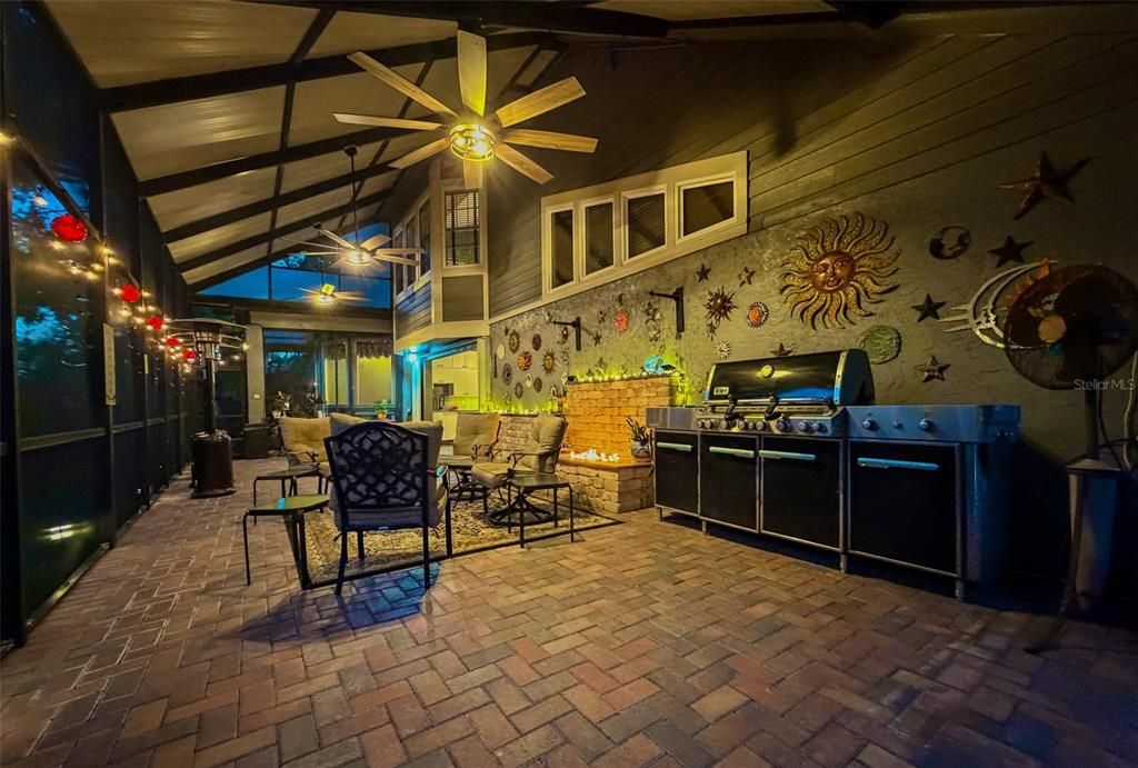 For Sale: $1,225,000 (5 beds, 5 baths, 4324 Square Feet)