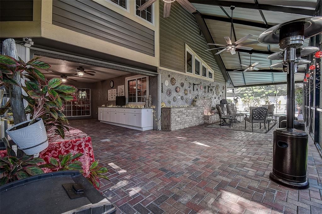 For Sale: $1,225,000 (5 beds, 5 baths, 4324 Square Feet)