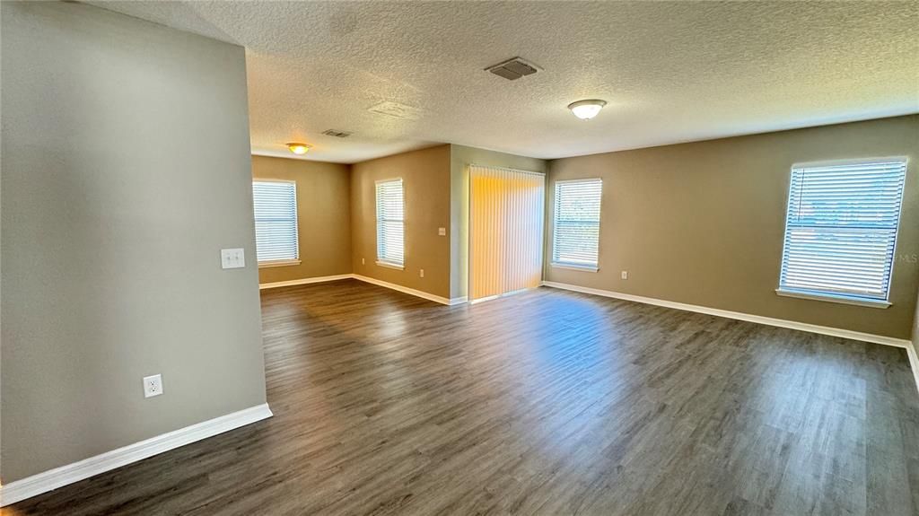 В аренду: $2,399 (5 спален, 2 ванн, 2625 Квадратных фут)