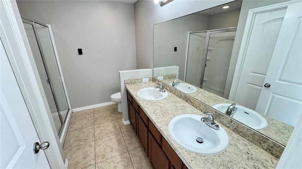 В аренду: $2,399 (5 спален, 2 ванн, 2625 Квадратных фут)