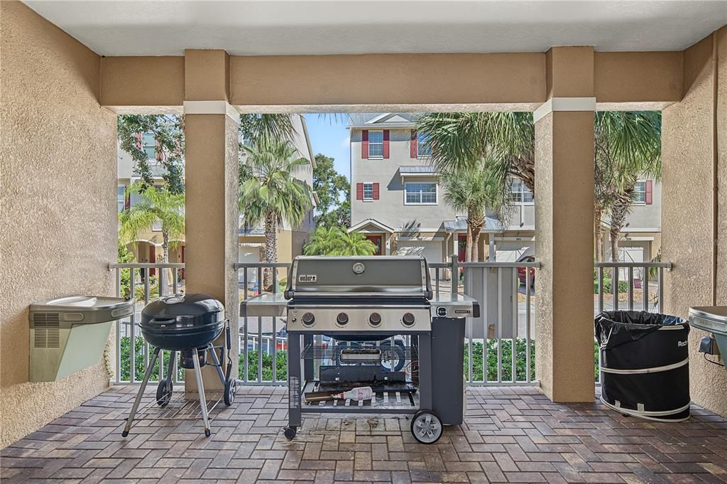 For Sale: $375,000 (3 beds, 2 baths, 1828 Square Feet)