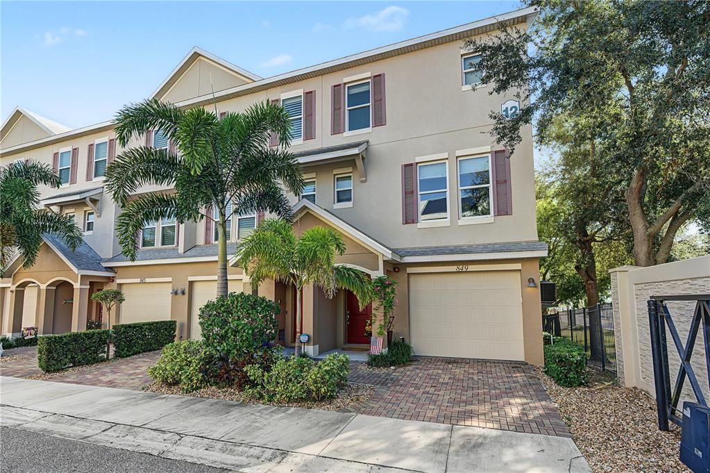 For Sale: $375,000 (3 beds, 2 baths, 1828 Square Feet)