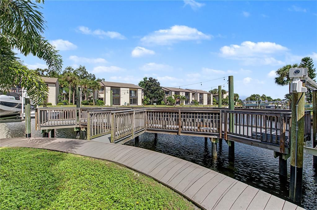 For Sale: $375,000 (3 beds, 2 baths, 1828 Square Feet)