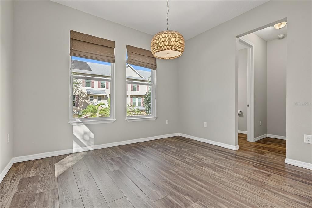 For Sale: $375,000 (3 beds, 2 baths, 1828 Square Feet)