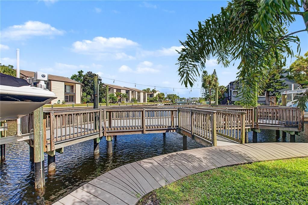 For Sale: $375,000 (3 beds, 2 baths, 1828 Square Feet)