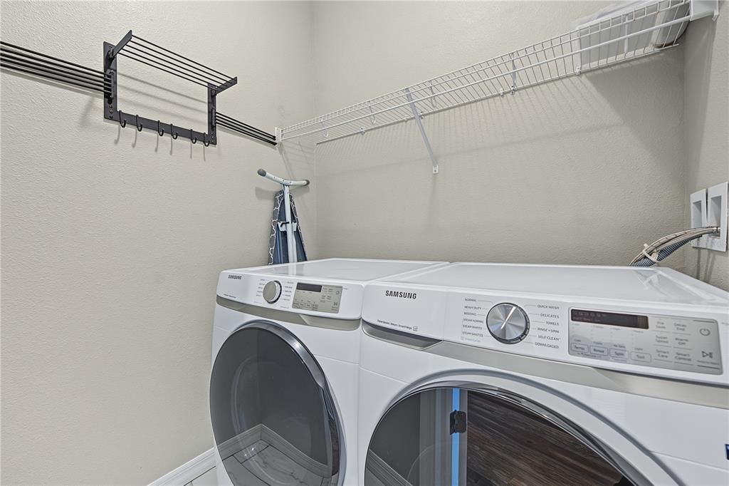 For Sale: $375,000 (3 beds, 2 baths, 1828 Square Feet)