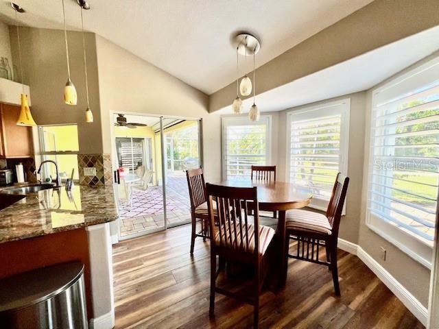 Active With Contract: $339,000 (2 beds, 2 baths, 1620 Square Feet)