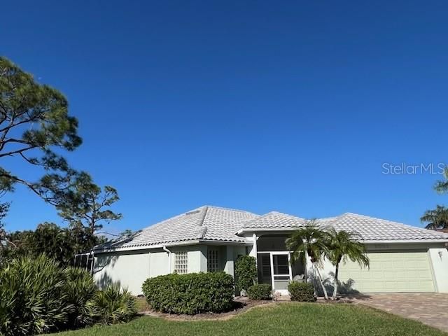 Active With Contract: $339,000 (2 beds, 2 baths, 1620 Square Feet)