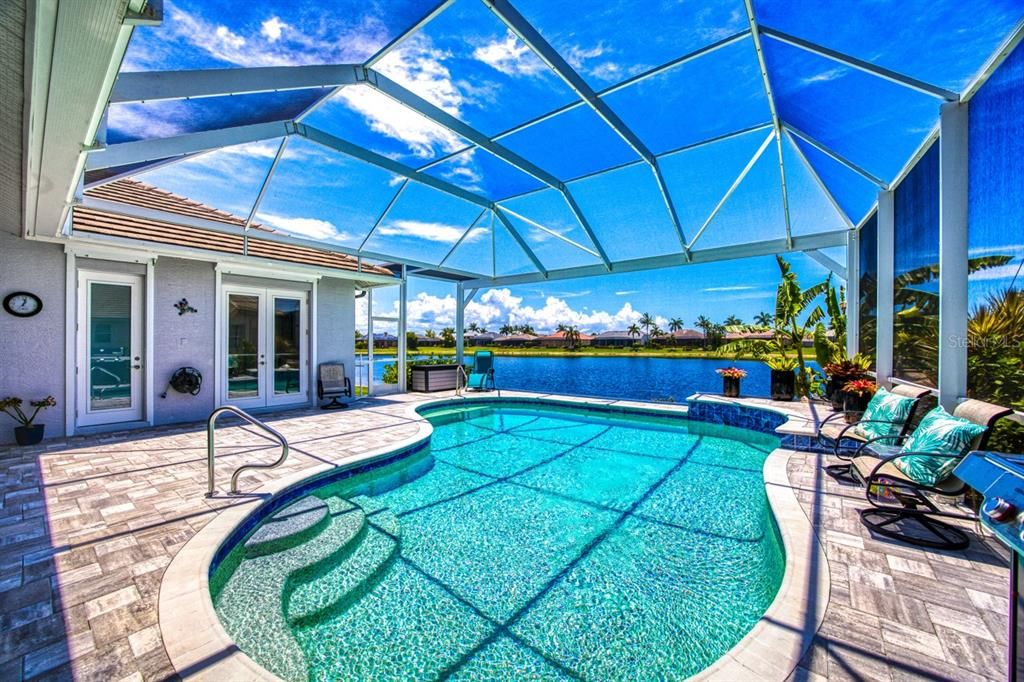 En Venta: $795,000 (4 camas, 3 baños, 2459 Pies cuadrados)