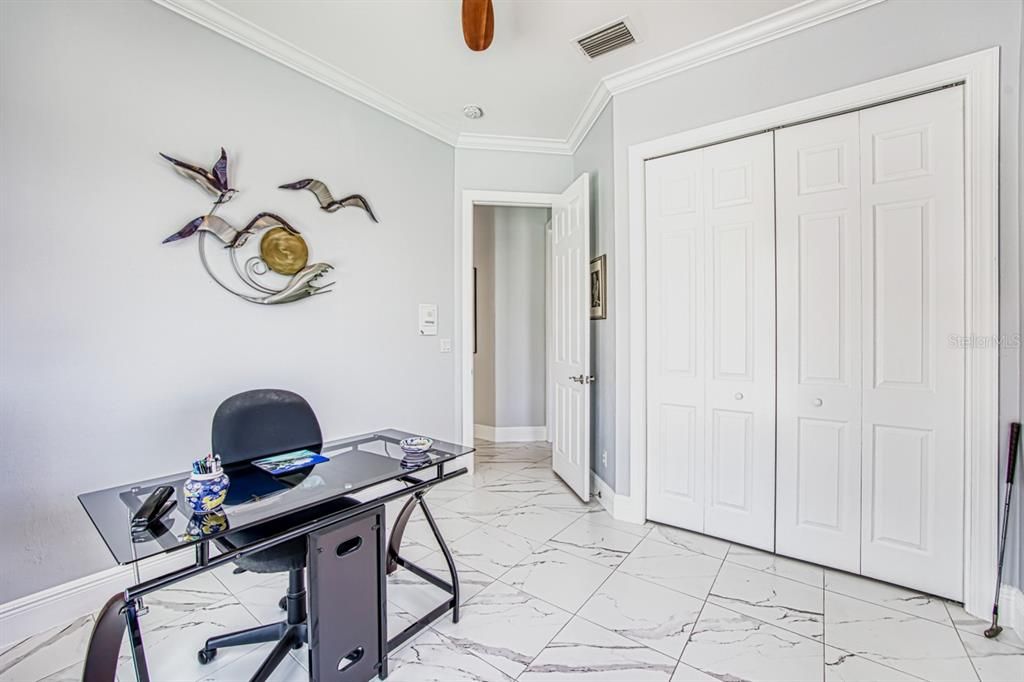 En Venta: $795,000 (4 camas, 3 baños, 2459 Pies cuadrados)