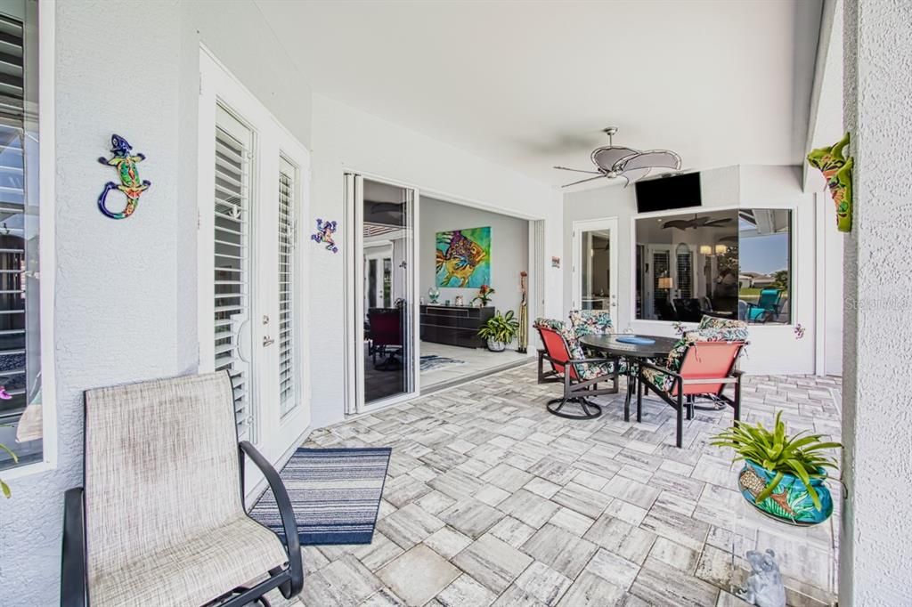 En Venta: $795,000 (4 camas, 3 baños, 2459 Pies cuadrados)