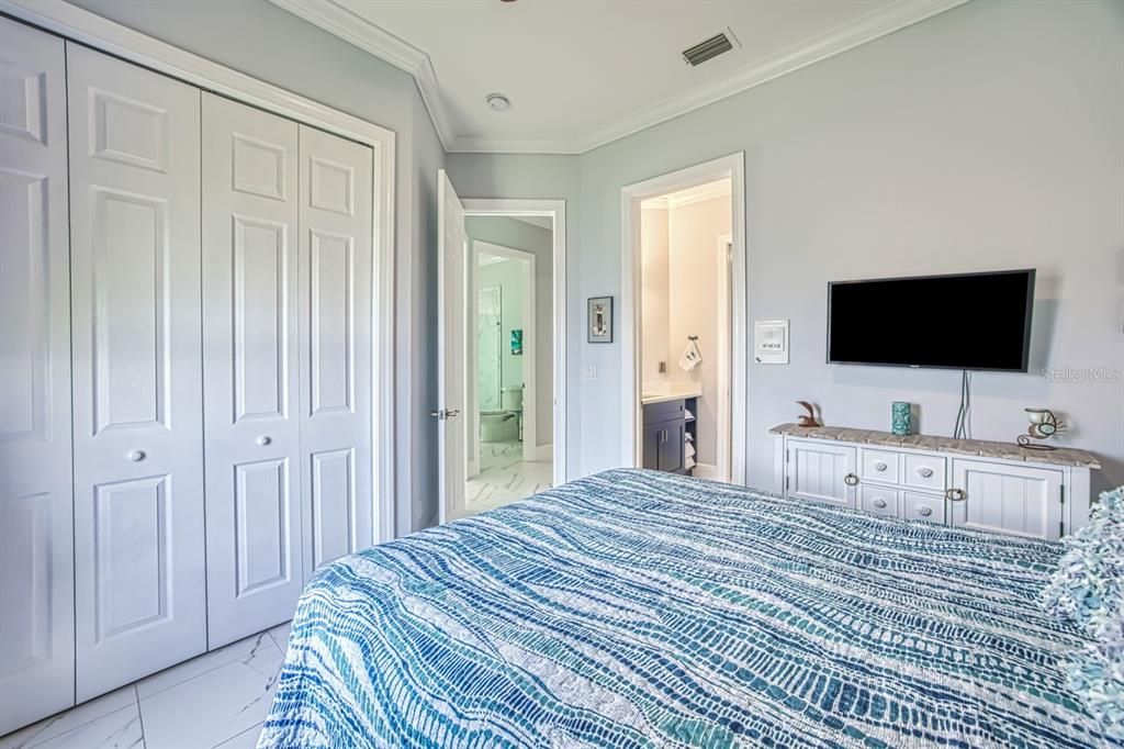 En Venta: $795,000 (4 camas, 3 baños, 2459 Pies cuadrados)