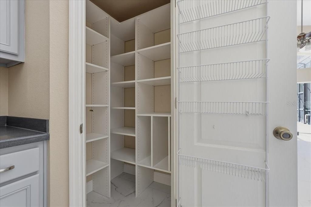На продажу: $559,900 (4 спален, 2 ванн, 2567 Квадратных фут)