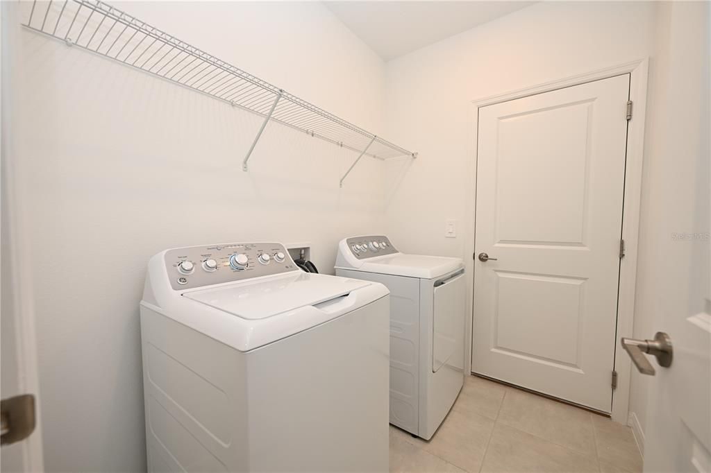 В аренду: $1,960 (3 спален, 2 ванн, 2322 Квадратных фут)