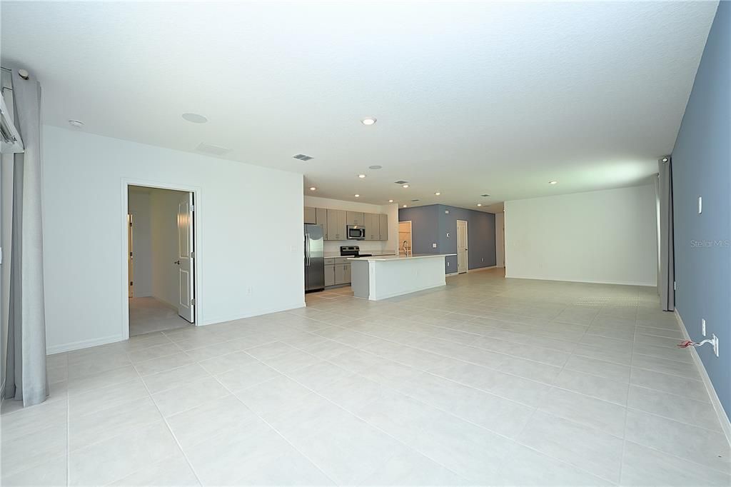 В аренду: $1,960 (3 спален, 2 ванн, 2322 Квадратных фут)