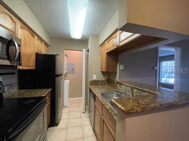 For Sale: $110,000 (1 beds, 1 baths, 552 Square Feet)