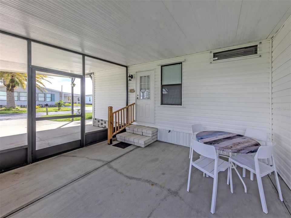En Venta: $138,000 (2 camas, 2 baños, 935 Pies cuadrados)