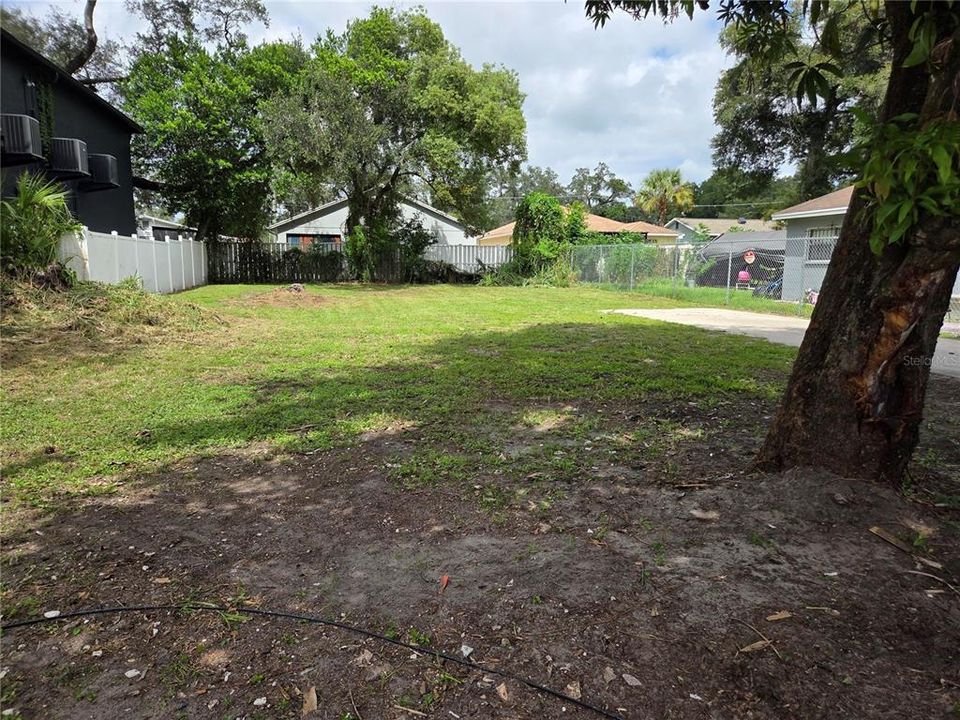 待售: $149,900 (0.11 acres)