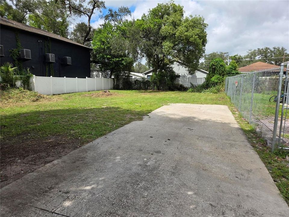 待售: $149,900 (0.11 acres)