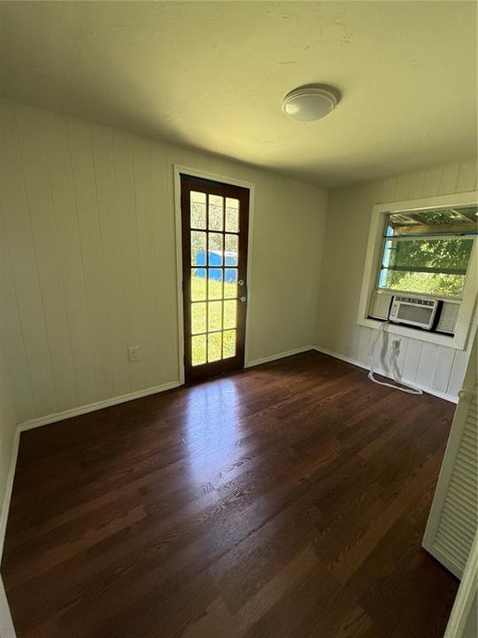 En Venta: $400,000 (4 camas, 1 baños, 1167 Pies cuadrados)
