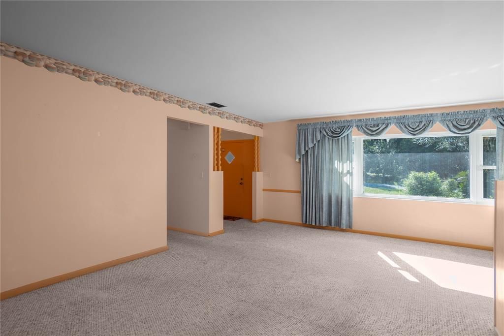 На продажу: $185,000 (2 спален, 1 ванн, 1241 Квадратных фут)