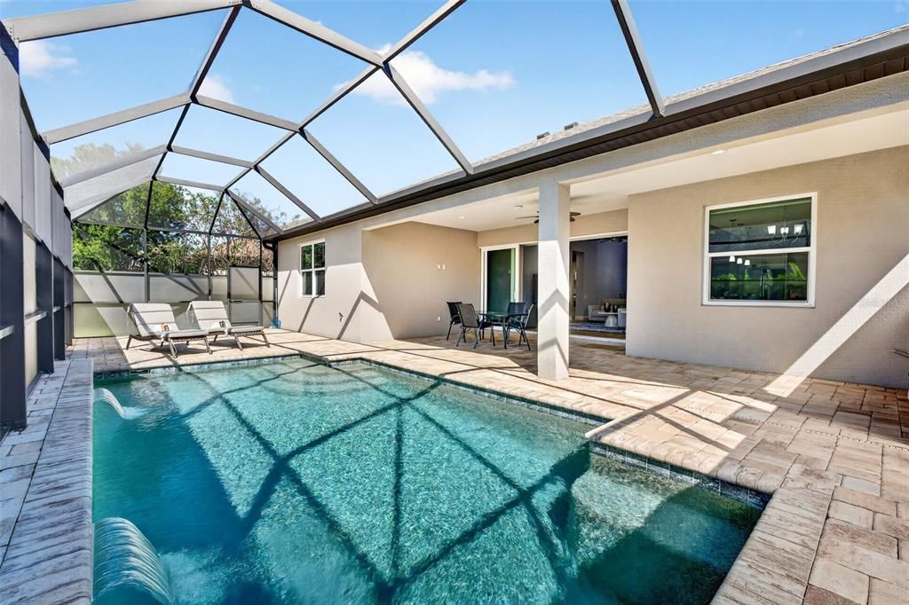 En Venta: $795,000 (3 camas, 2 baños, 2203 Pies cuadrados)