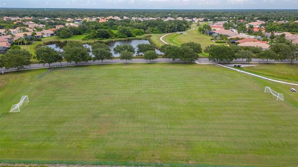 En Venta: $795,000 (3 camas, 2 baños, 2203 Pies cuadrados)