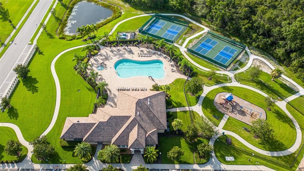 En Venta: $795,000 (3 camas, 2 baños, 2203 Pies cuadrados)