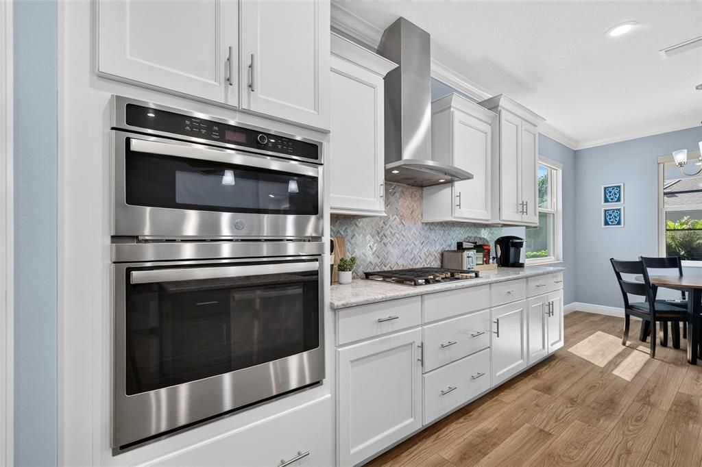 En Venta: $795,000 (3 camas, 2 baños, 2203 Pies cuadrados)