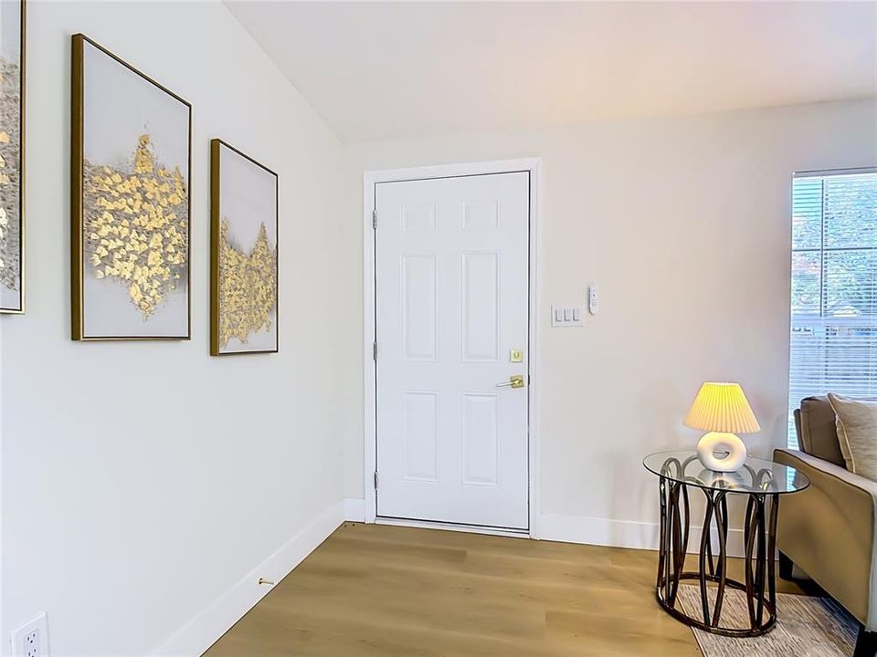 На продажу: $189,990 (3 спален, 2 ванн, 1674 Квадратных фут)