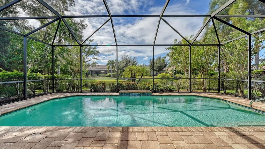 En Venta: $825,000 (3 camas, 2 baños, 2352 Pies cuadrados)
