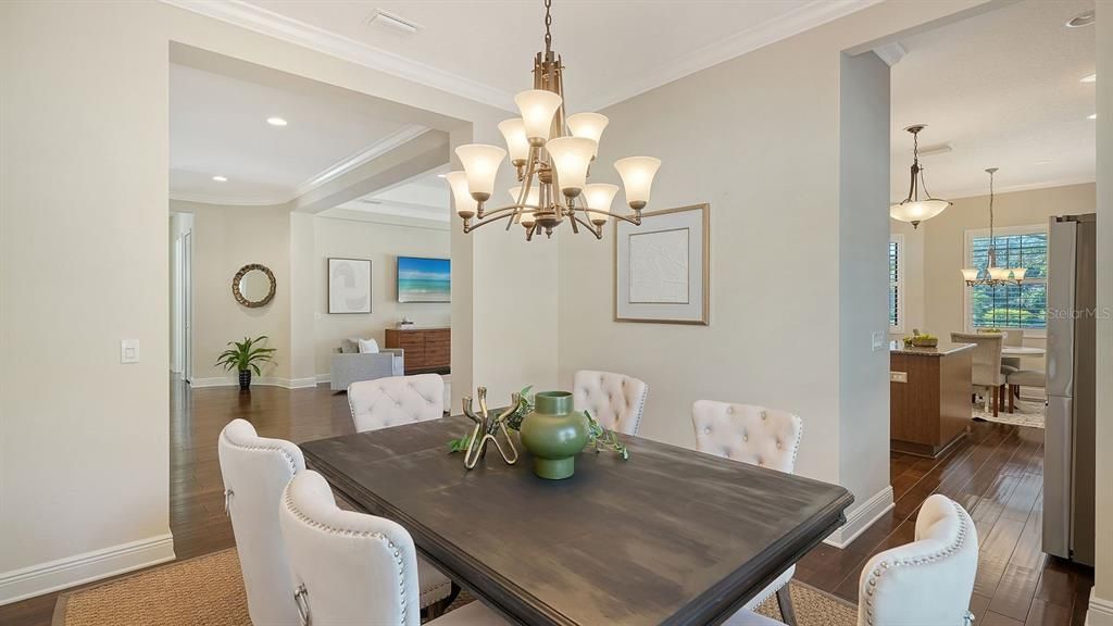 En Venta: $825,000 (3 camas, 2 baños, 2352 Pies cuadrados)