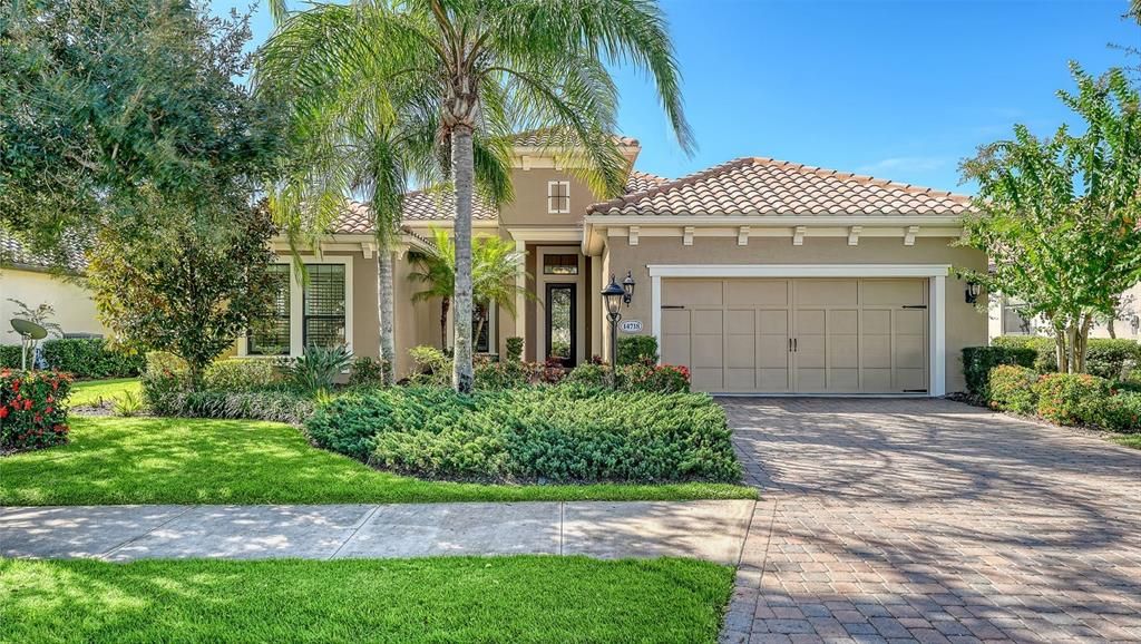 En Venta: $825,000 (3 camas, 2 baños, 2352 Pies cuadrados)