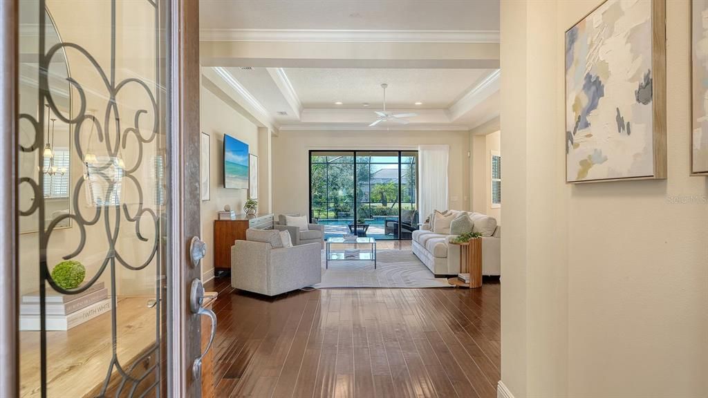 En Venta: $825,000 (3 camas, 2 baños, 2352 Pies cuadrados)