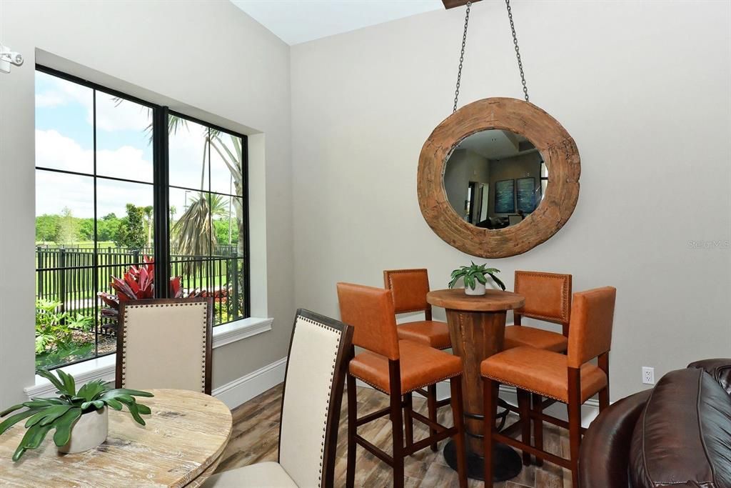 En Venta: $825,000 (3 camas, 2 baños, 2352 Pies cuadrados)