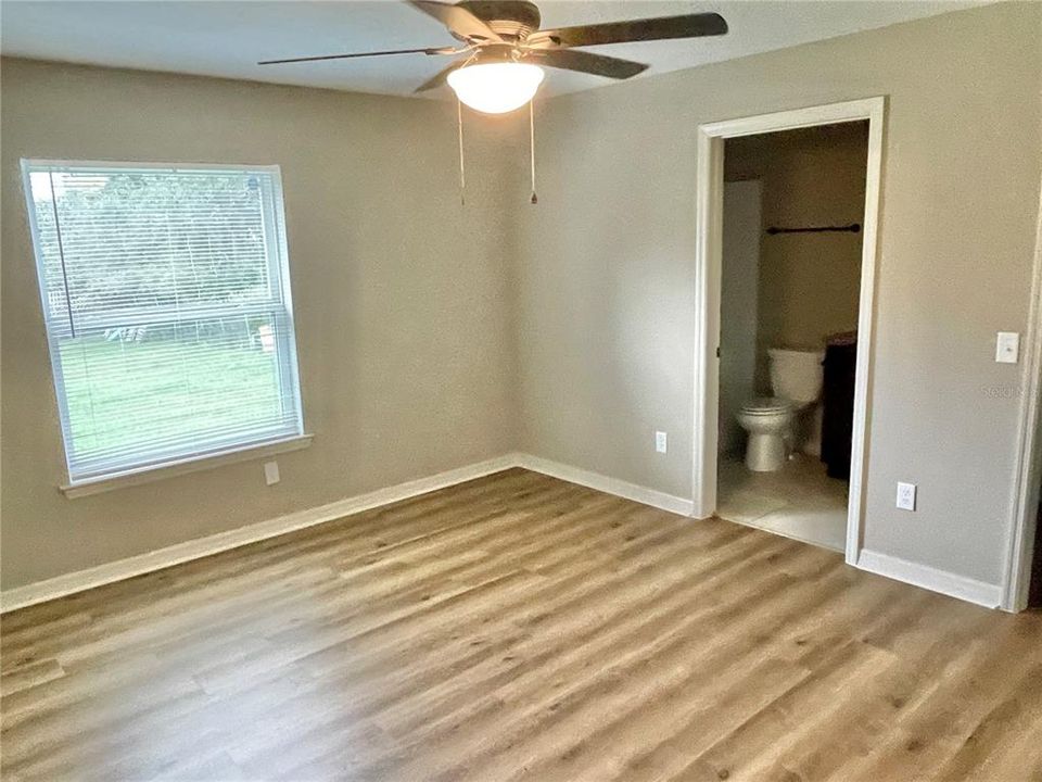 For Rent: $1,650 (3 beds, 2 baths, 1332 Square Feet)