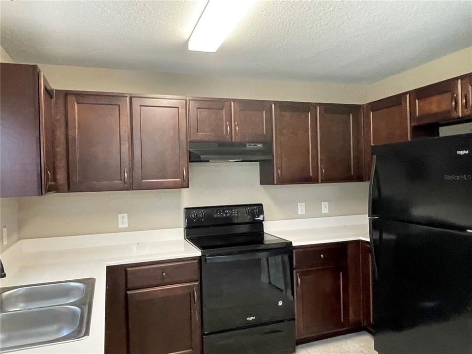 For Rent: $1,650 (3 beds, 2 baths, 1332 Square Feet)
