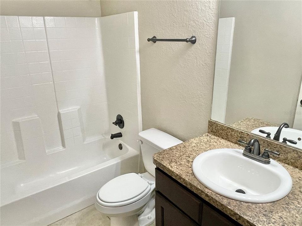 For Rent: $1,650 (3 beds, 2 baths, 1332 Square Feet)