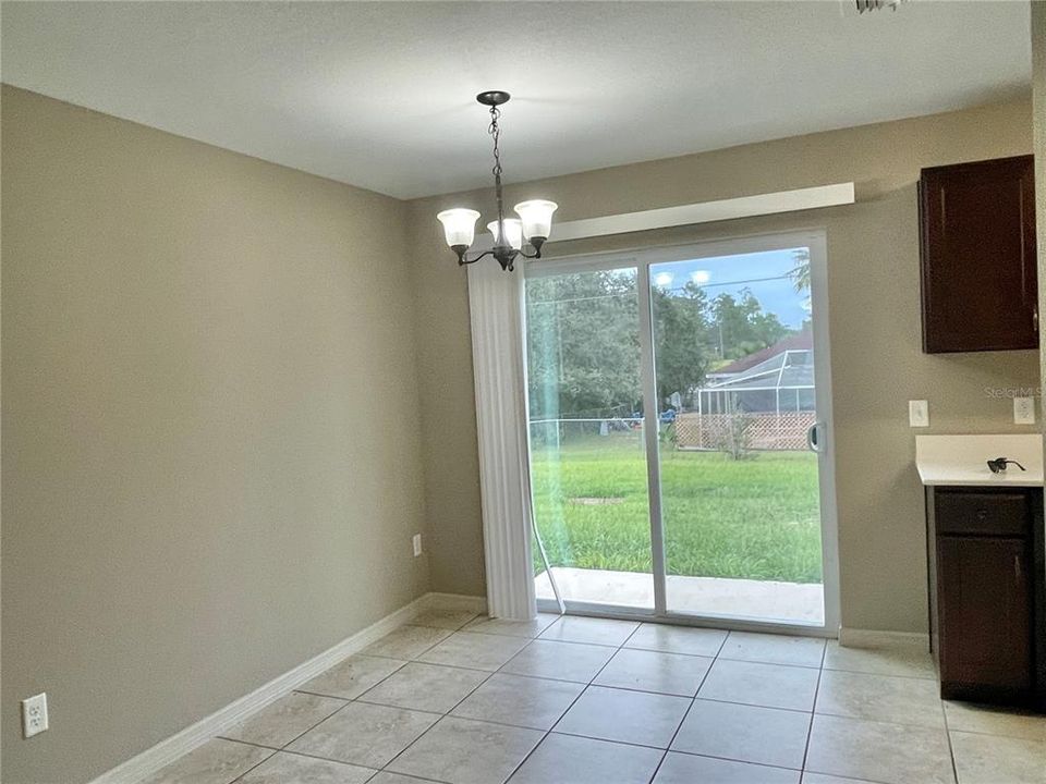 For Rent: $1,650 (3 beds, 2 baths, 1332 Square Feet)