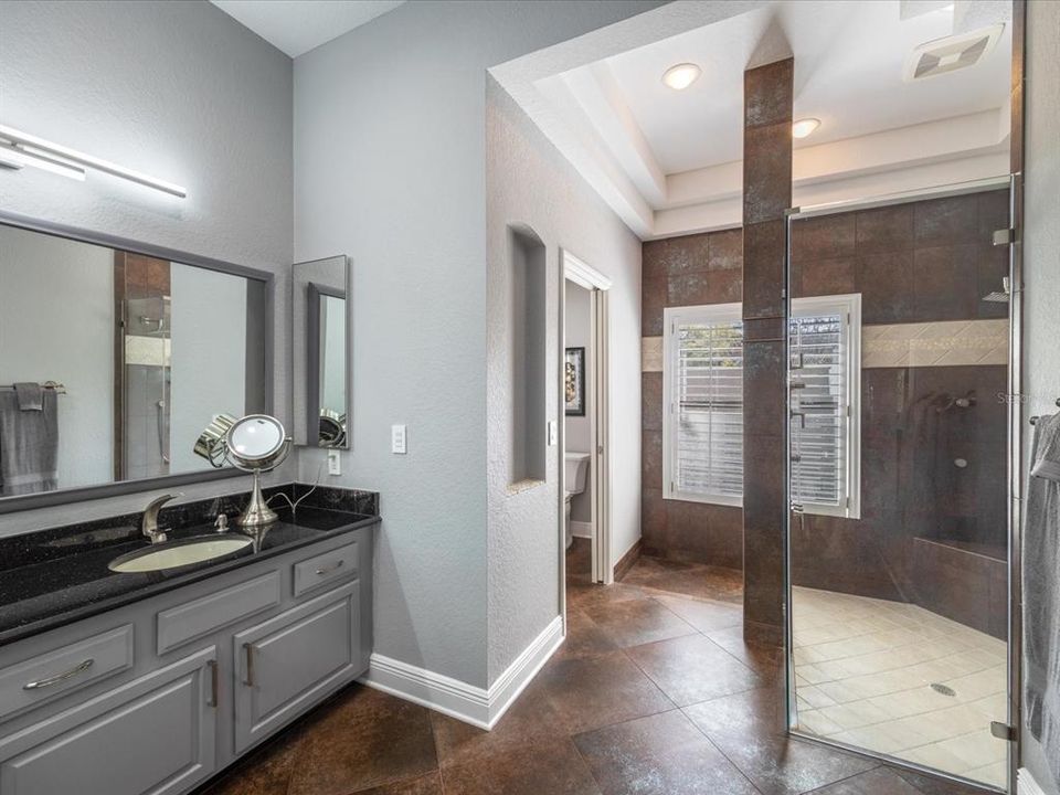 En Venta: $765,000 (3 camas, 2 baños, 2316 Pies cuadrados)