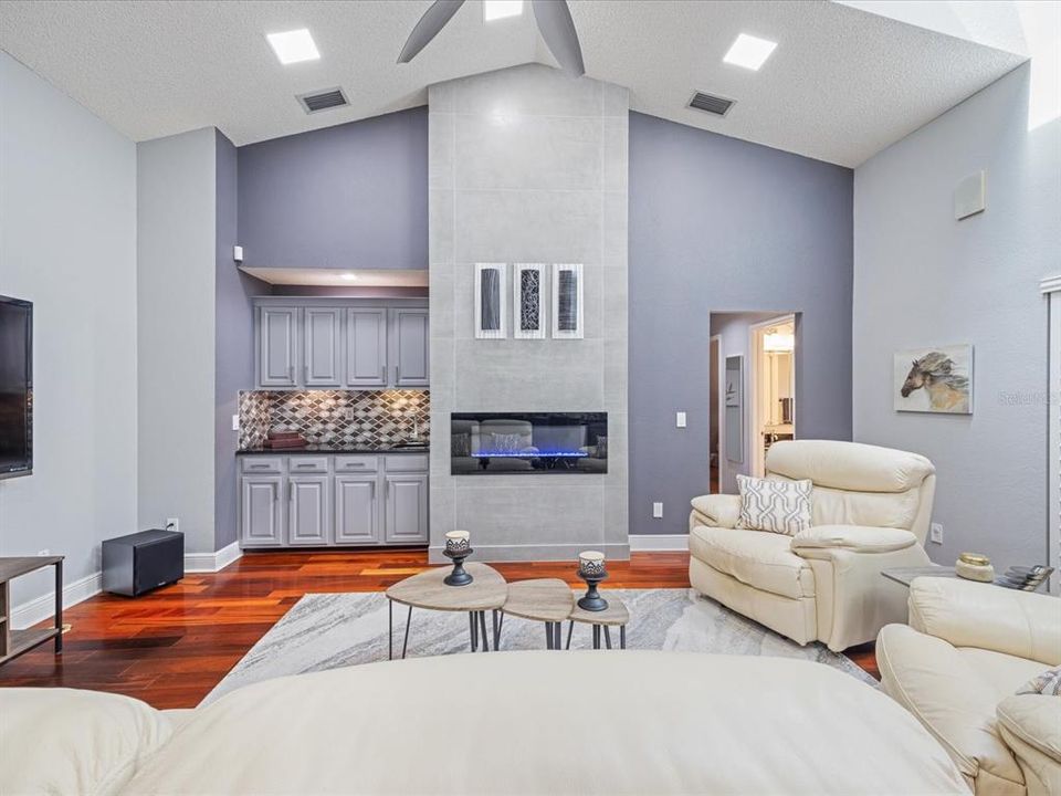 En Venta: $765,000 (3 camas, 2 baños, 2316 Pies cuadrados)