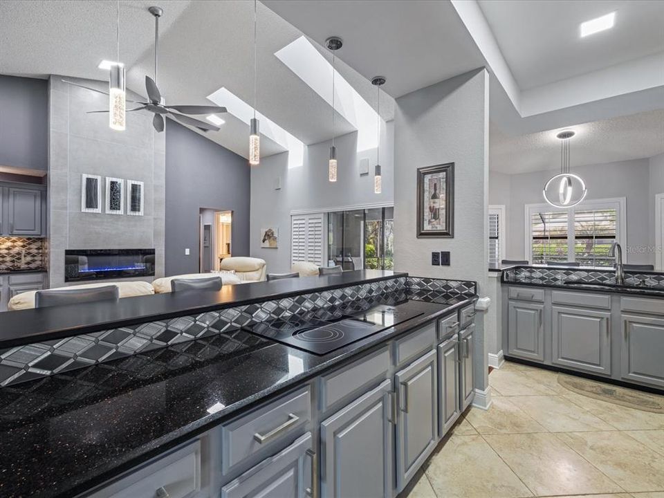 En Venta: $765,000 (3 camas, 2 baños, 2316 Pies cuadrados)